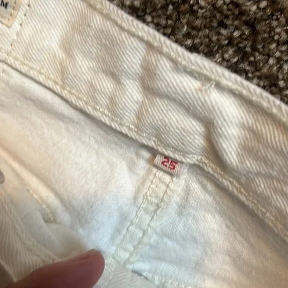 Levi’s Premium white denim mini skirt - Picture 3 of 5